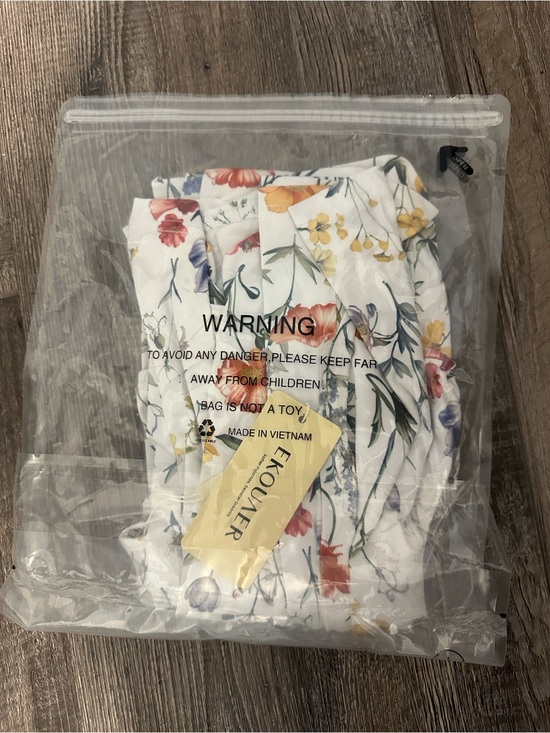 Ekouaer Dresses & Skirts - 5/$25 NWT nursing gown